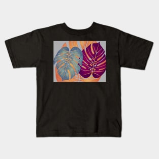 MONSTERA LEAVES - Orange, Magenta, & Blue Swiss Cheese Leafs On Gray Kids T-Shirt